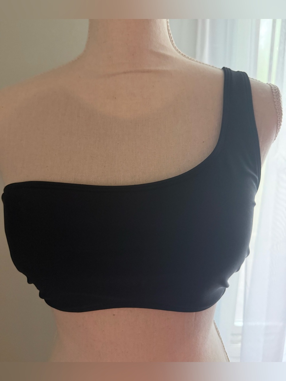 Abercrombie & Fitch One Shoulder Black Bikini Top / Size S / Barely Worn!
